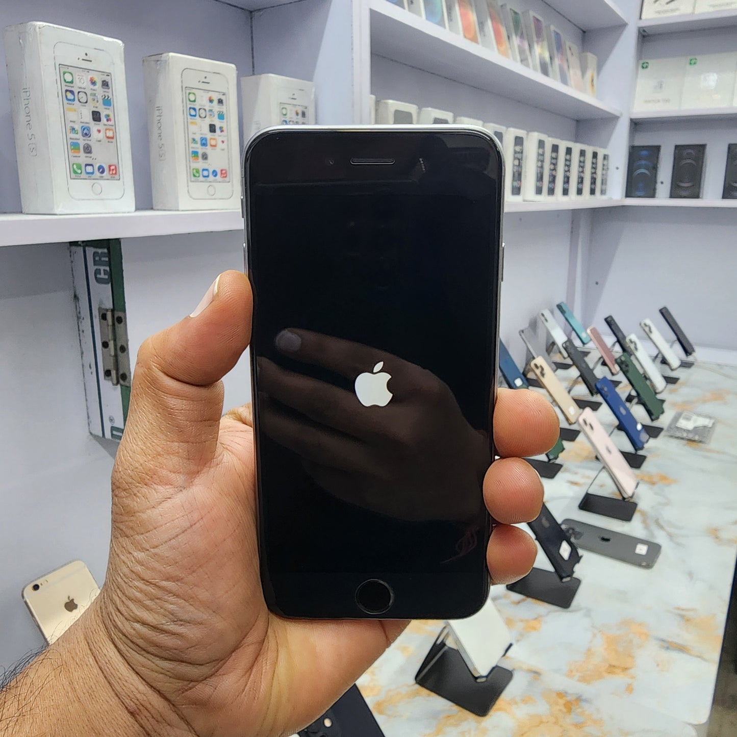 Apple iPhone SE 3rd Gen (64 GB Storage) Open Boxed