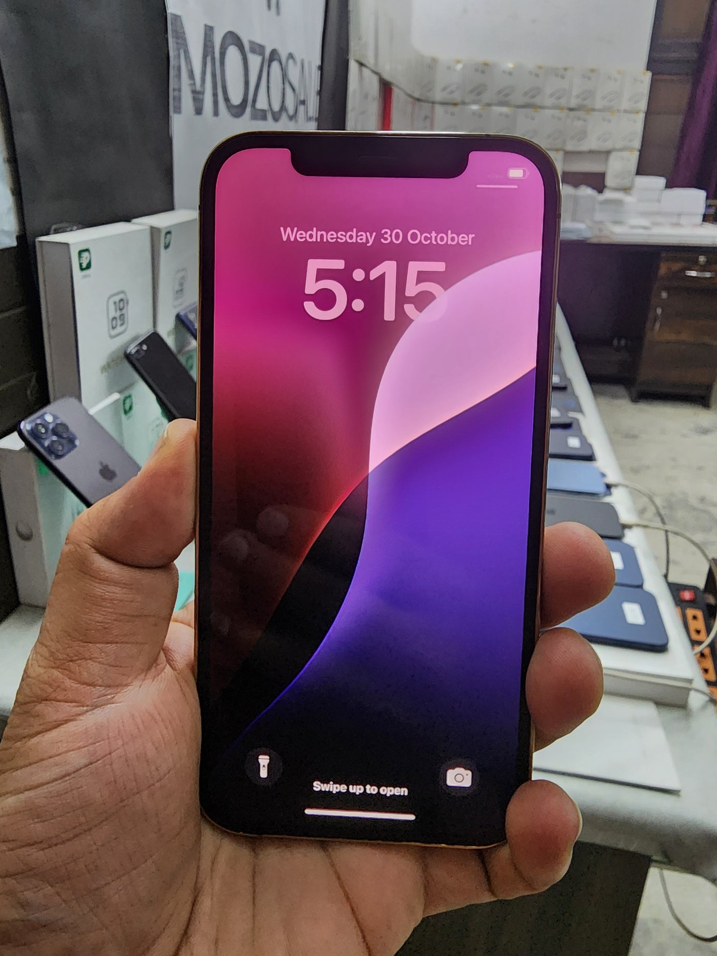 12 Pro 256GB - (Used) Brand New Condition